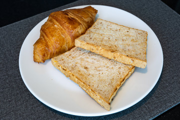 bread&croissant on a plate