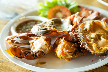 Crab, eggs, seafood, recommended for lunch.