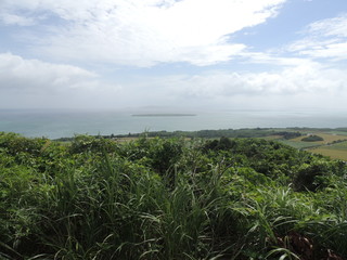Fototapeta na wymiar 小浜島から望む加屋真島 (Okinawa)