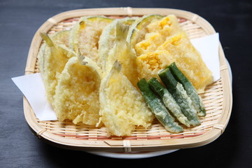 季節の天ぷら盛合せ