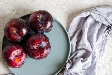 Ripe, juicy plums