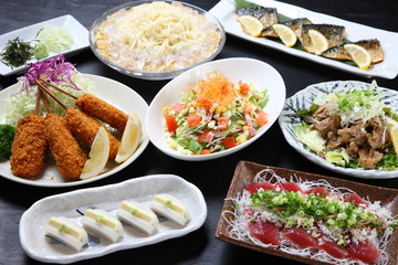 豪華な日本食コース全皿集合