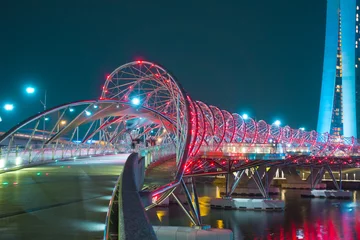 Fototapete Helix-Brücke Schneckenbrücke nachts in Singapur
