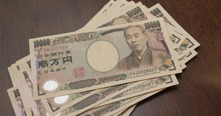 Counting on Japanese yen on the table