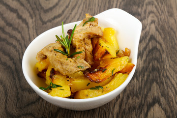 Fried potato with pork