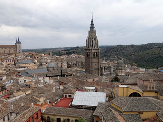 Fototapeta na wymiar Panorámica de la ciudad de Toledo, España