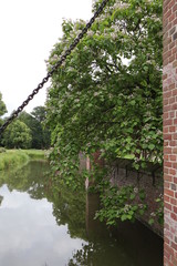 Fototapeta premium The canal in the park of the Castle De Haar