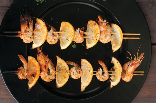 Brochettes de langostinos