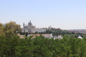 Fototapeta na wymiar Palais royal à Madrid, Espagne