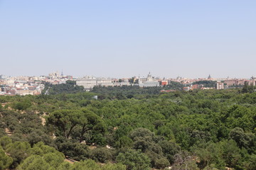 Fototapeta na wymiar Paysage du parc Casa de Campo à Madrid, Espagne