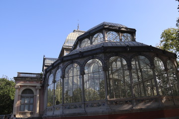 Fototapeta na wymiar Palais de Cristal, parc du Retiro à Madrid, Espagne
