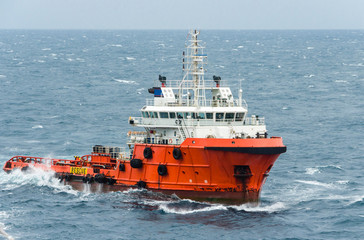 Fototapeta premium Sea tow in the high sea