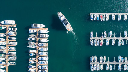 ヨットハーバー　空撮