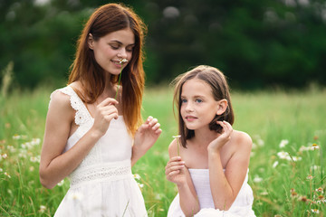 Obraz premium two girls in the park