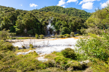 Fototapeta na wymiar volcanic activities at waimangu