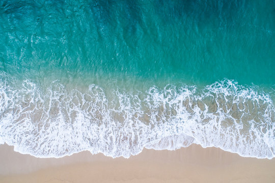 砂浜と波　空撮