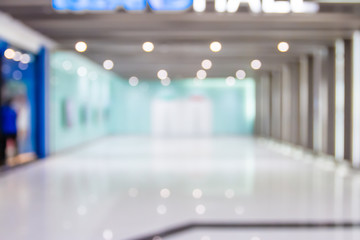 Abstract blur with bokeh and defocused shopping mall in deparment store for background