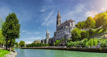 Basilika Notre Dame in Lourdes Frankreich Europa - obrazy, fototapety, plakaty
