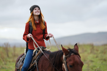 Obraz premium girl riding horse