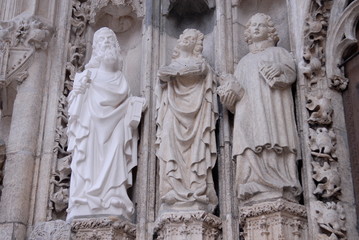 Fototapeta premium Dom St. Peters Statue Regensburg