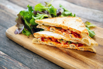 roasted chicken tandoori sauce sandwich