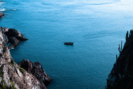 sigle lonely boat