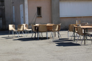table dans la rue