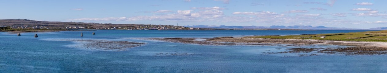 Fototapeta premium Panorama of Kilronan village in Inishmore