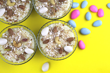 Une assiette de Zgougou tradition Tunisenne