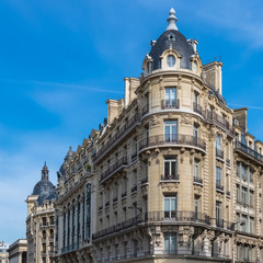 Fototapeta na wymiar Paris, typical building, parisian facade and windows rue Reaumur