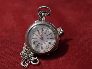 antique pocket clock