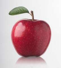 red apple