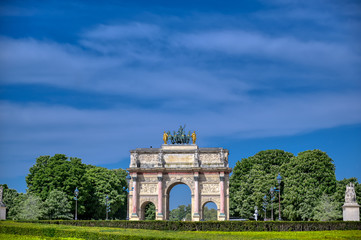 Fototapeta premium The Arc de Triomphe du Carrousel located in Paris, France