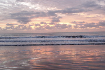 Amanecer en el mar del sur