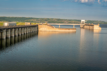 Fototapeta na wymiar dam and power plant on Missouri River
