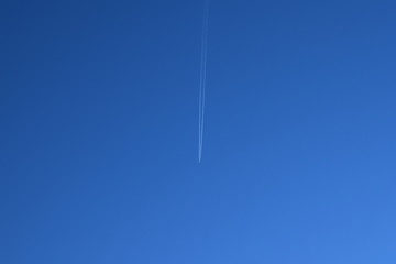 track aircraft in the sky