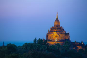 Htilominlo Temple is a Buddhist temple located in Bagan, in Burma/Myanmar, built during the reign of King Htilominlo, 1211-1231.