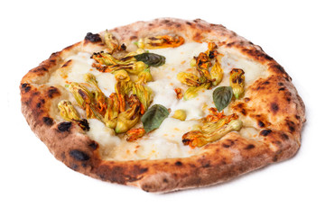 Pizza con mozzarella di bufala e fiori di zucca