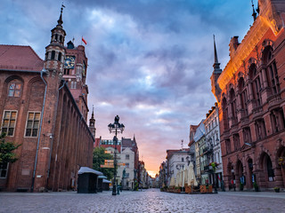 Medieval Town Hall in the Old Town of Torun, Poland. - obrazy, fototapety, plakaty