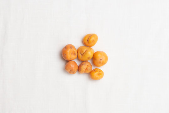 Peruvian Tuber  "Olluco". Top view.
