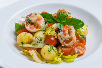 salad with vegetables and tiger prawns
