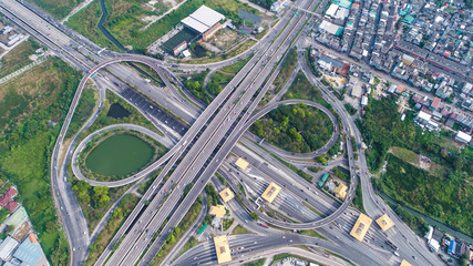 Obraz premium Aerial view intersection coty cross road