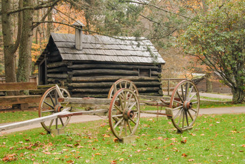 Fototapeta na wymiar Mabry Mill along the Blue Ridge Parkway in Virginia is a beautiful and photographic spot for tourism in the autumn months.