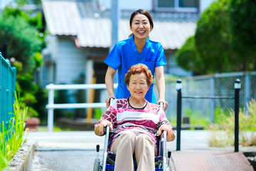 車椅子・介護