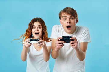 boy and girl with gamepads © SHOTPRIME STUDIO