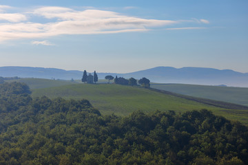 Fototapeta na wymiar Cappella della Madonna di Vitaleta - San Quirico d'Orcia