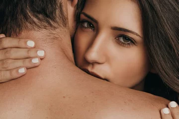 Couple in a romantic moment © Jacob Lund