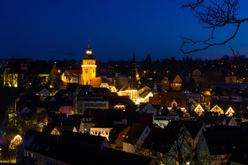 Backnang weihnachtlich beleuchtet vom Hagenbach