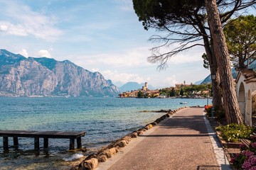 Blick auf den Gardasee in Italien