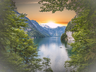 Blick vom Malerwinkel am K&ouml;nigssee bei Sonnenuntergang